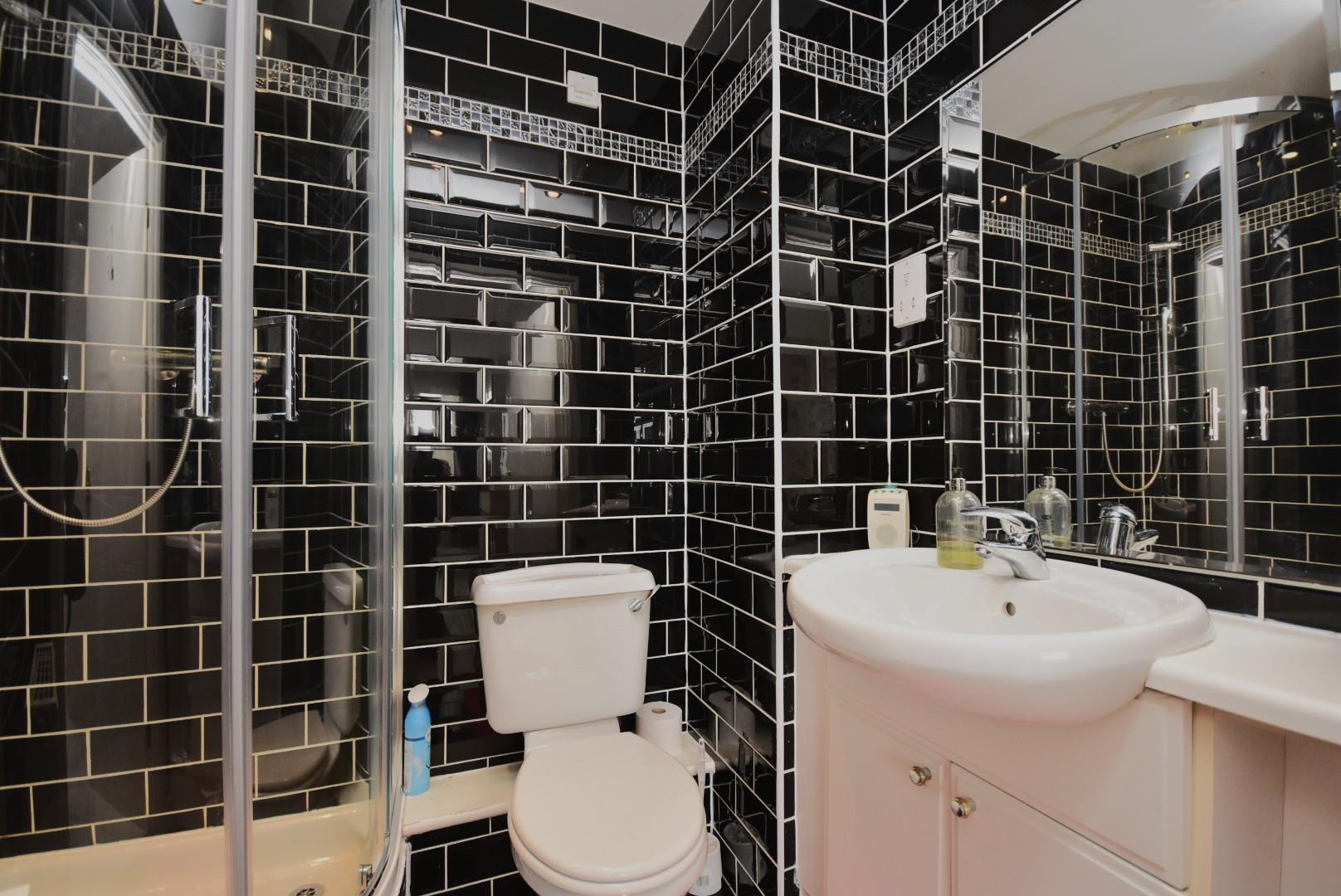 9 Glan Y Mor, Y Rhodfa, Barry, CF63 4BB